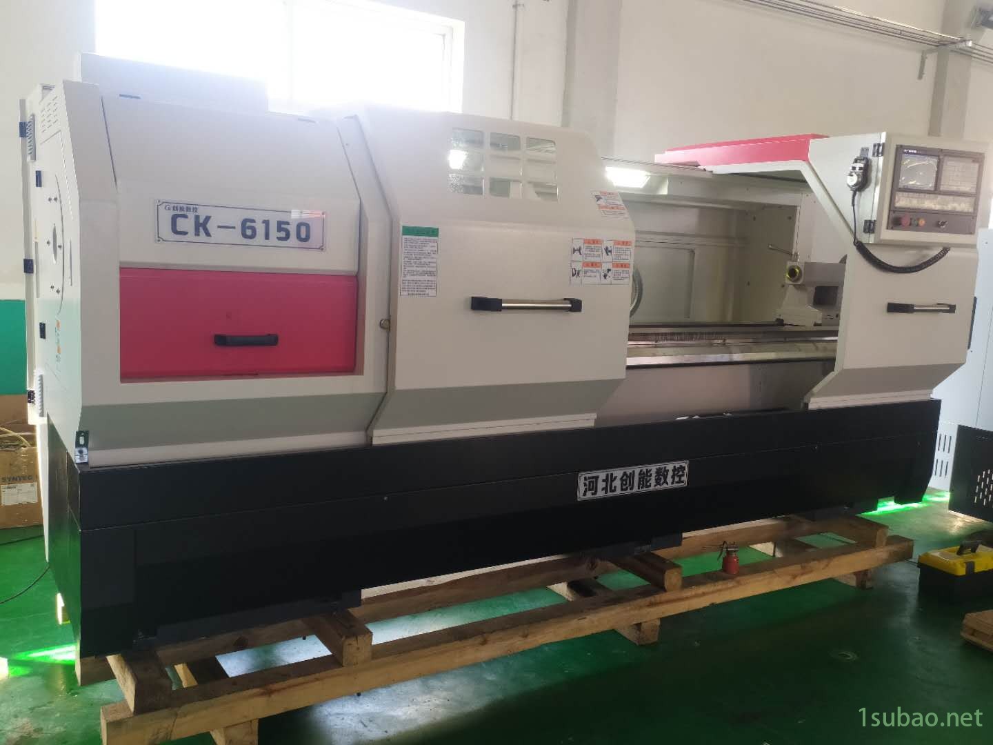 现货供应  6150×2000数控车床   加工长度2米  广数系统图2
