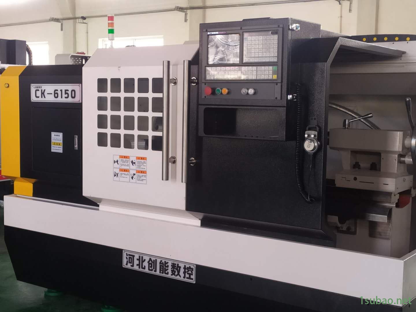 热销CK-6150        型号齐全     自动化数控车床     卧式全防护图5