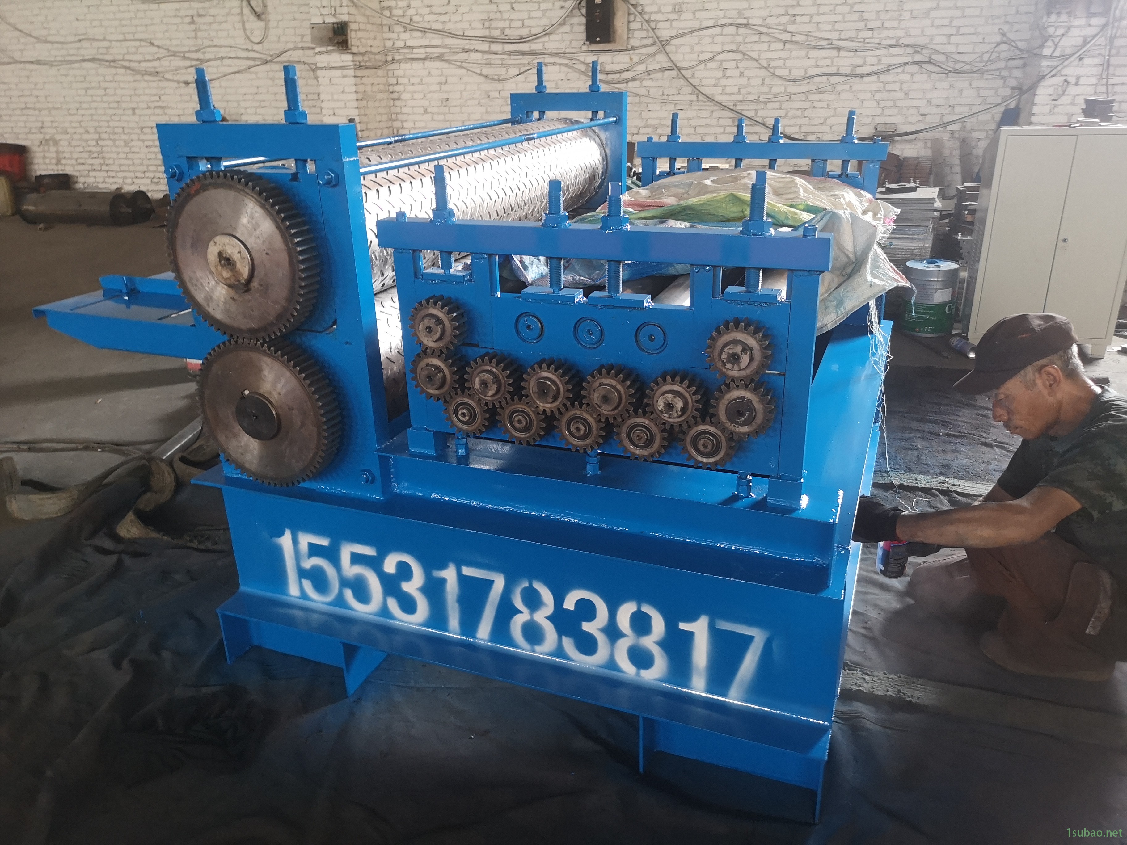 1.3米分条机 液压数控开平机 2mm厚压筋校平机 信成定制压花机图3