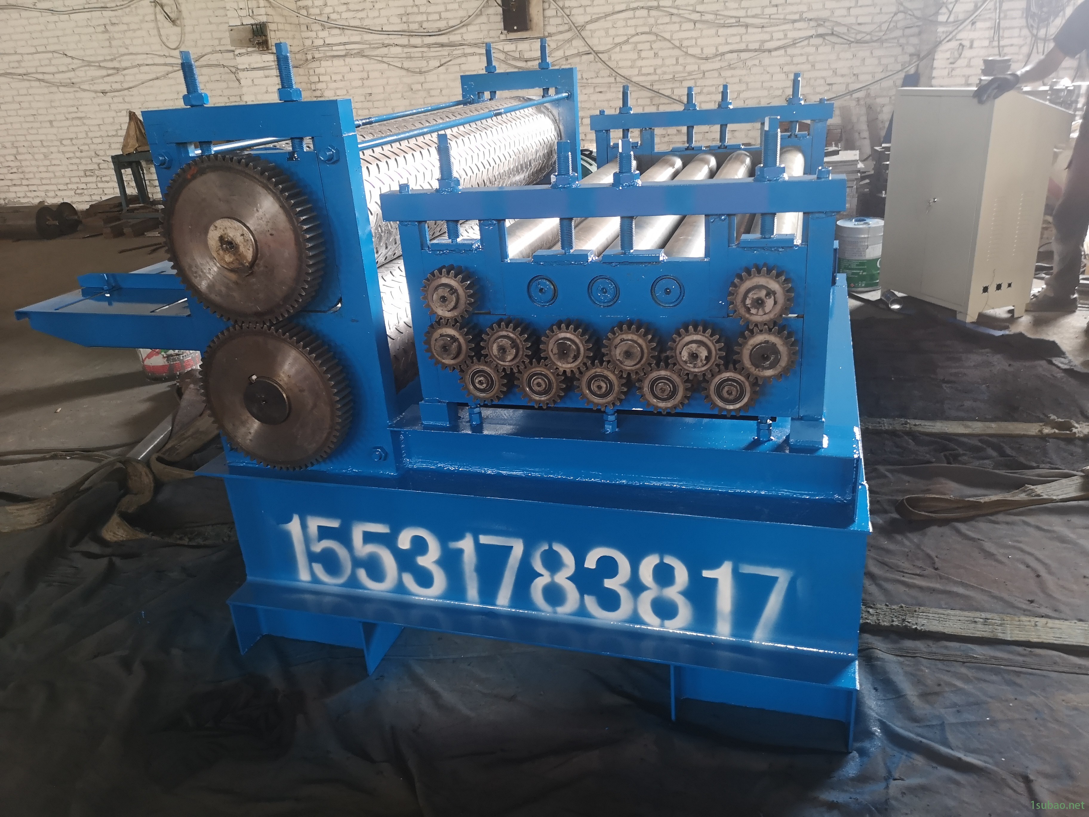 1.3米分条机 液压数控开平机 2mm厚压筋校平机 信成定制压花机图4