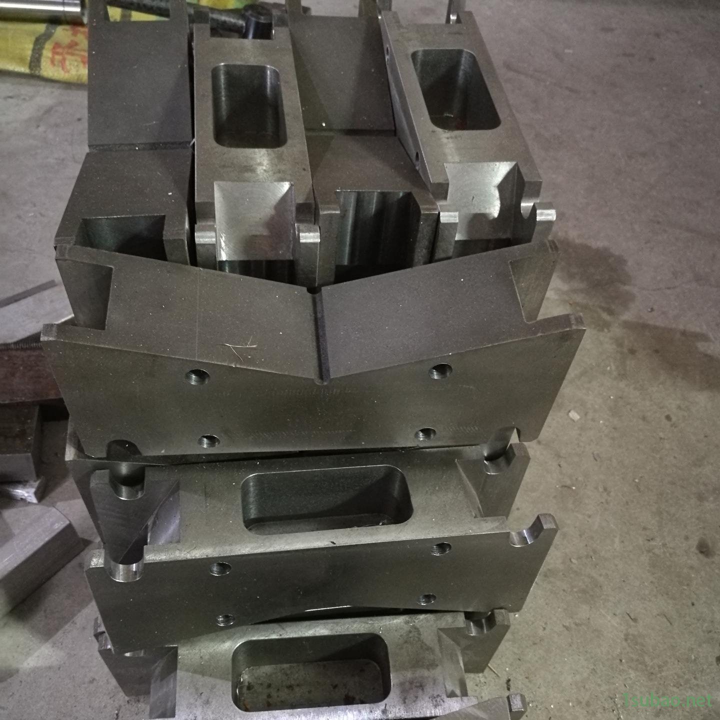提供四轴加工中心对外加工厂家，数控铣床加工定做，数控车床加工图2