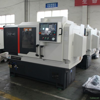 供應(yīng)廠家熱銷型數(shù)控ck6140數(shù)控車床 高精高穩(wěn)定性82孔徑數(shù)控車床