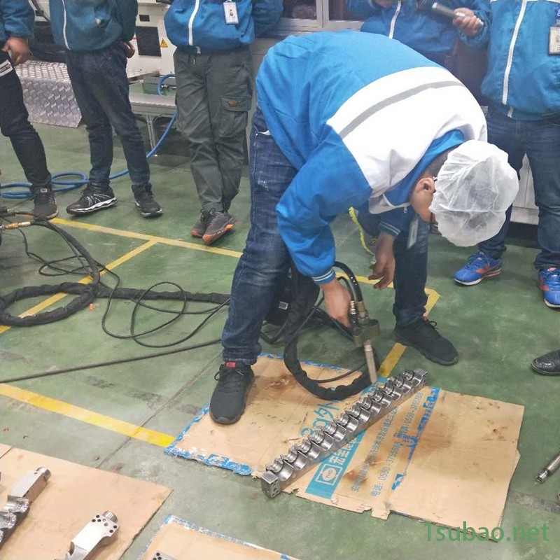 供应吾爱国产高品质干冰清洗机 厂家直销 橡胶模具积炭油污毛刺清洗 干冰清洗服务 全国包邮保质保量图2