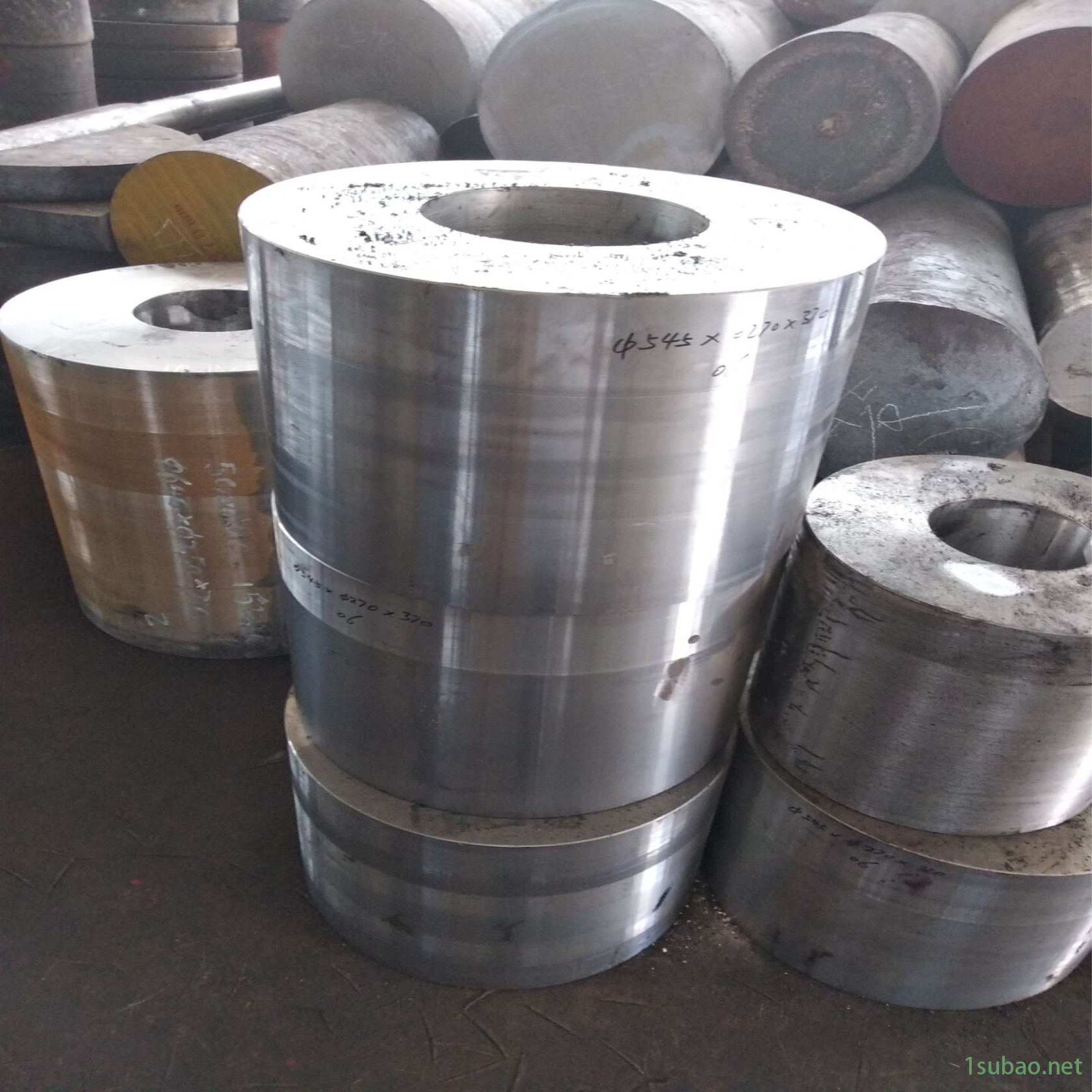 H13模具圆钢  H13模具钢棒 H13车光棒 H13大直径圆钢 锻圆图2