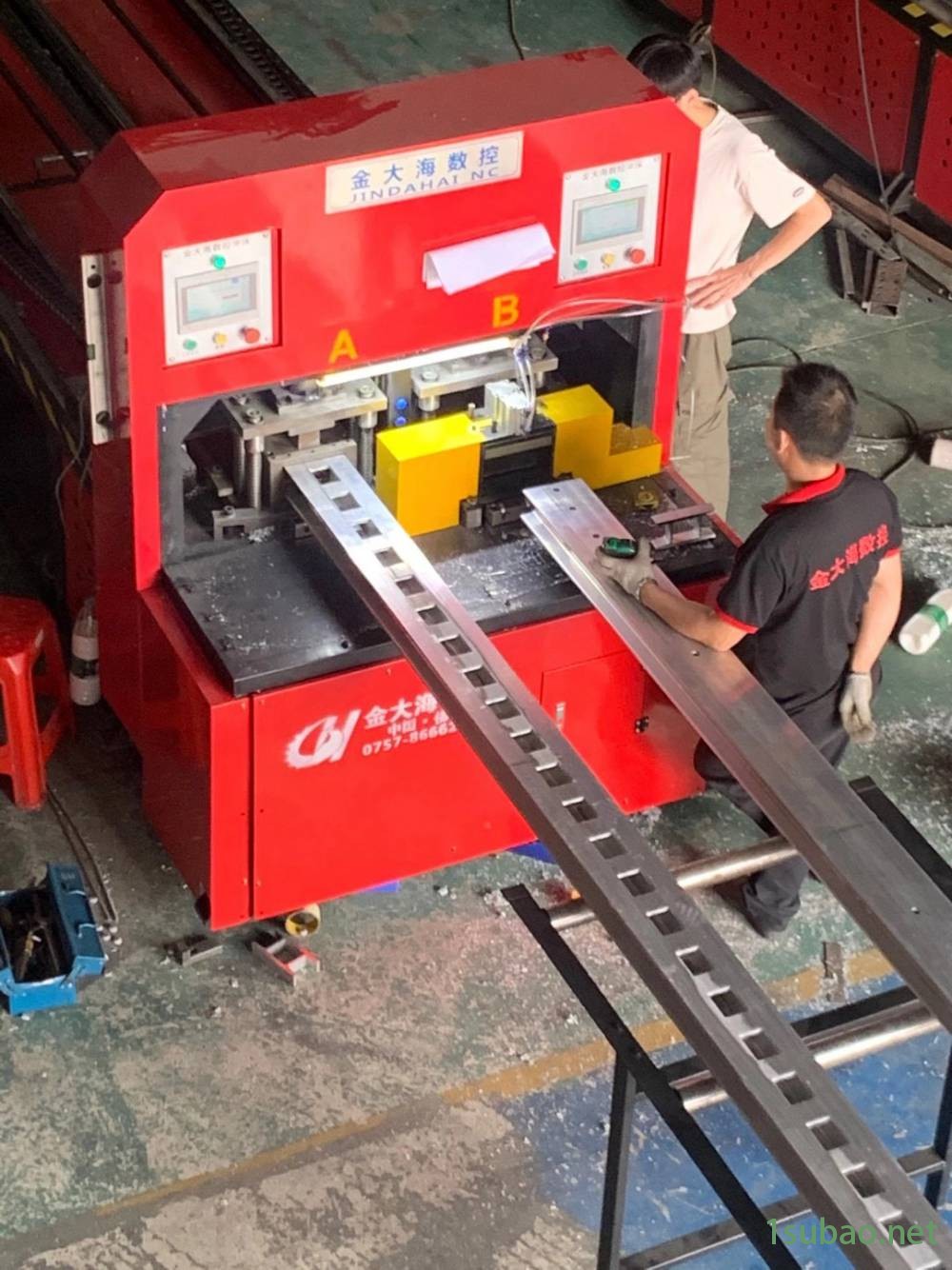 全铝爬架数控冲床 铝模爬架自动冲切机图3