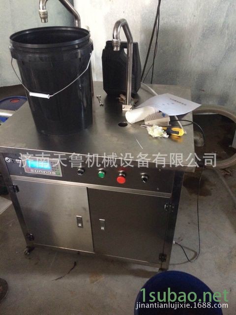 防冻液润滑油灌装机 食用油灌装机厂家 江苏徐州天鲁BSB图2