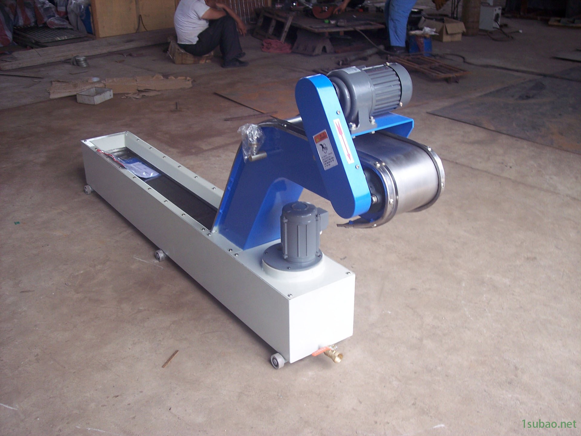 铣床排屑机  磁性排屑机  冲压废料输送线  粉末颗粒  破碎输送机  组合机床排屑机图2