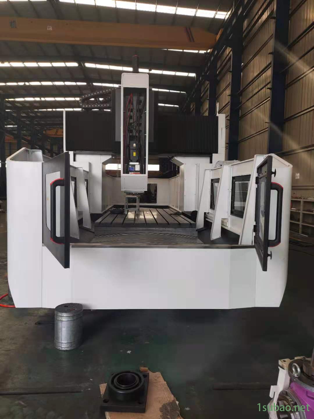 厂家直销  数控加工中心  铣床  型号齐全图4