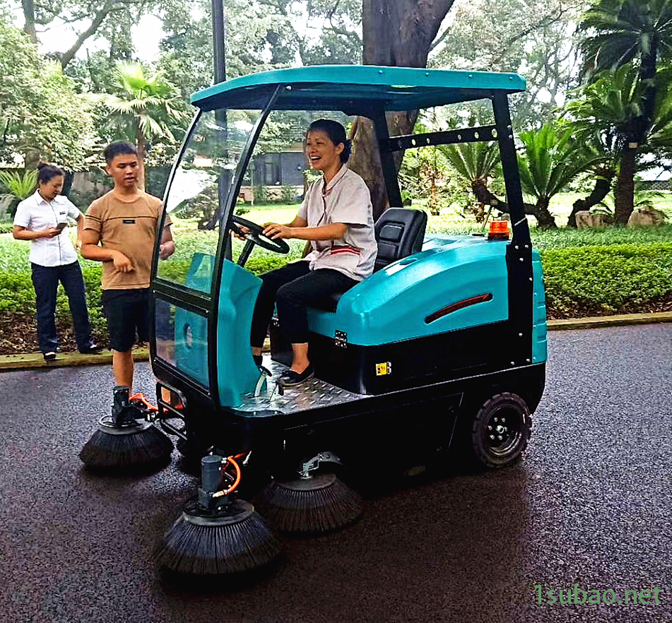 户外道路驾驶式扫地机嘉路宝T5  广州陶瓷金属机械厂扫地机 深圳北京上海重庆扫地机租售批发图2
