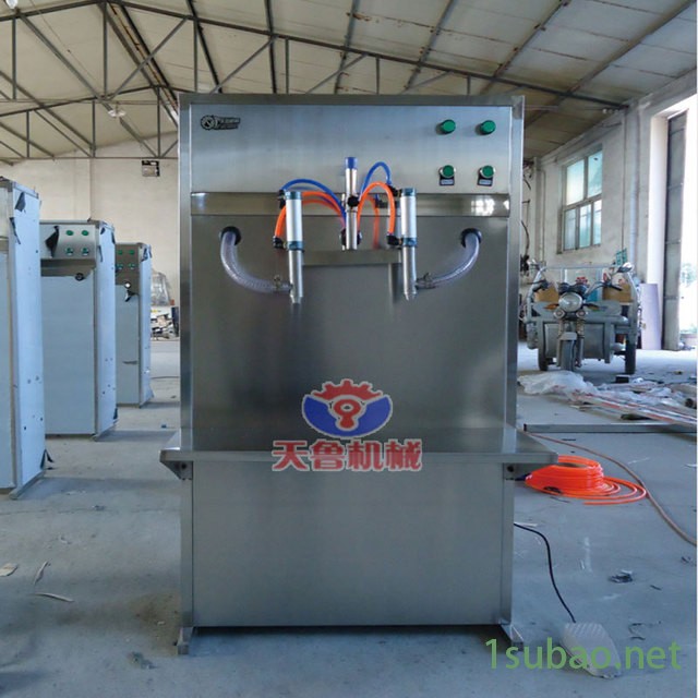 山东泰安活塞式液体灌装机 双头润滑油灌装设备 天鲁厂家定制 气动灌装机图4