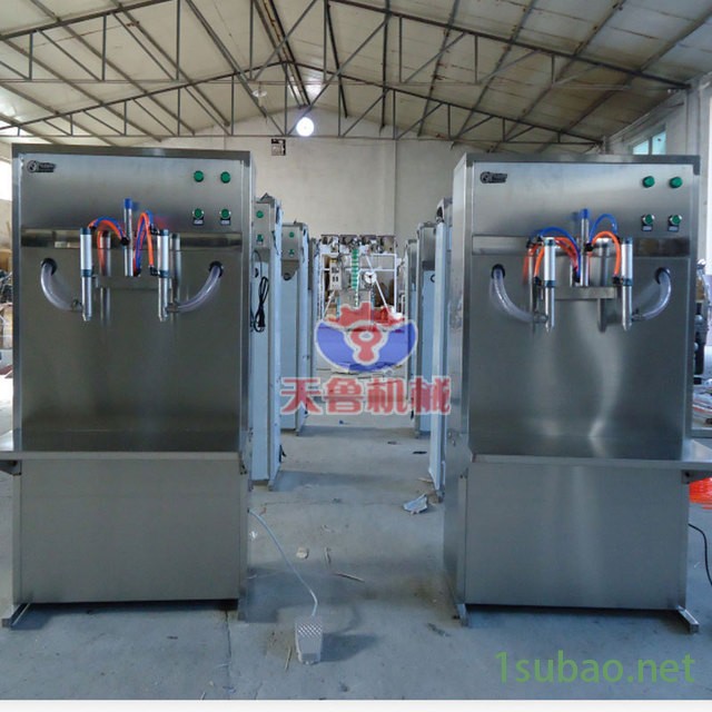 山东泰安活塞式液体灌装机 双头润滑油灌装设备 天鲁厂家定制 气动灌装机图2