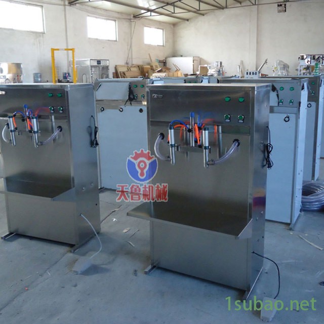 山东泰安活塞式液体灌装机 双头润滑油灌装设备 天鲁厂家定制 气动灌装机图3