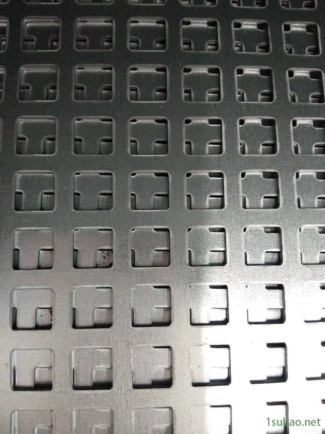 金属冲孔板 塞北穿孔筛板生产销售 金属冲孔板厂家直销图8