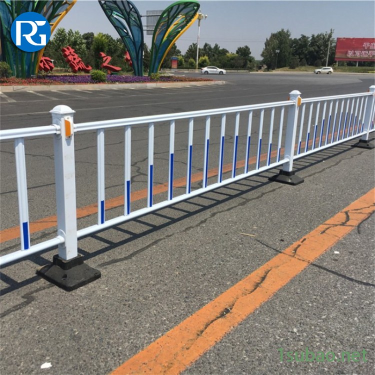 花式城市交通护栏 新型道路隔离护栏 润冠 人行道金属防护栏图2