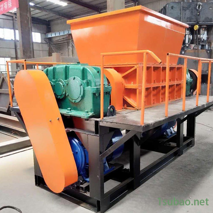 各种物料撕碎设备  大型双轴塑料袋撕碎机价格  废旧火车轮胎撕碎机  金属垃圾多功能撕碎机图2