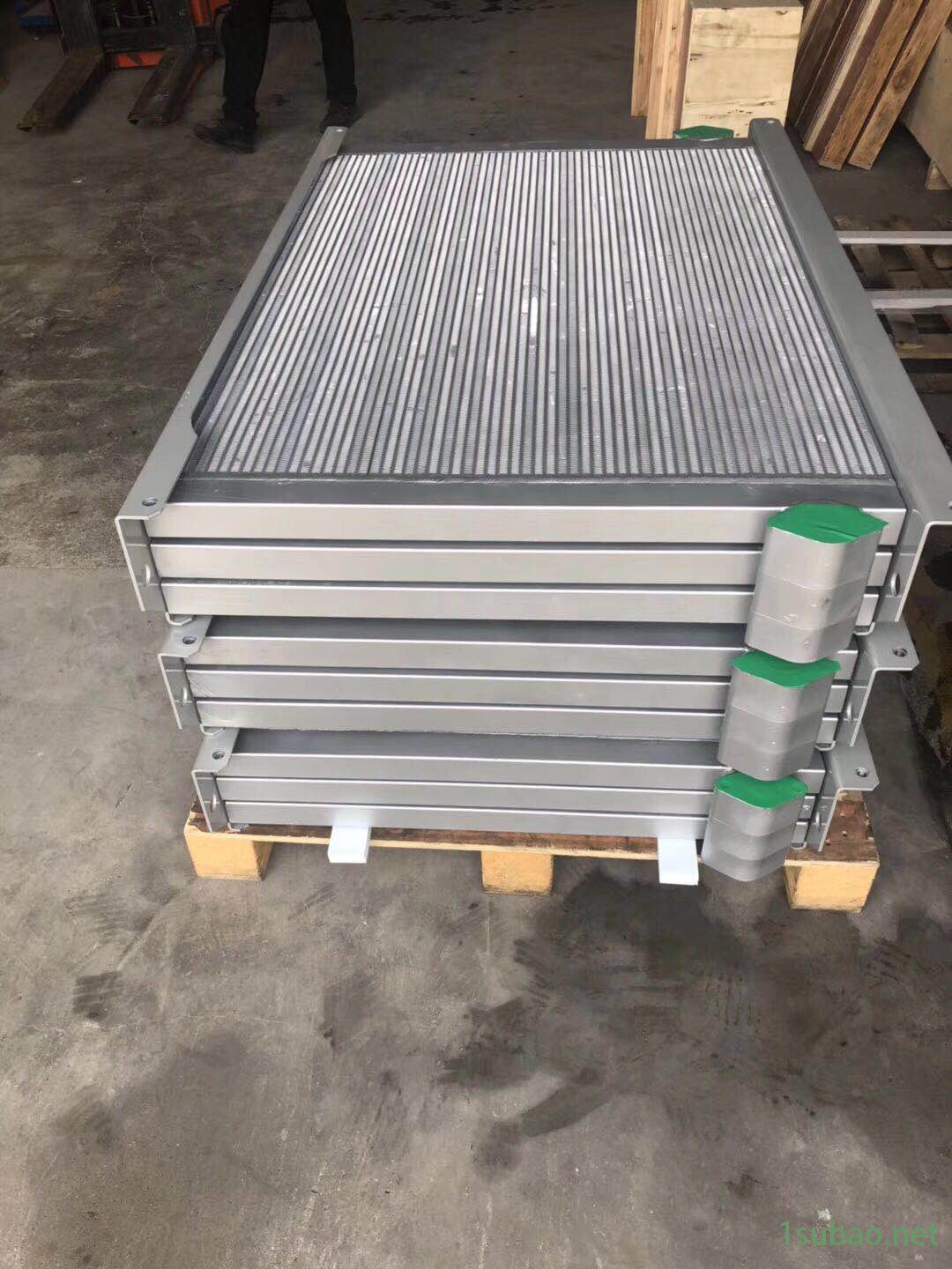 南京柯斯特锐 康普艾 日立 康刻尔 螺杆散热器 水冷 风冷 8829001-549图2