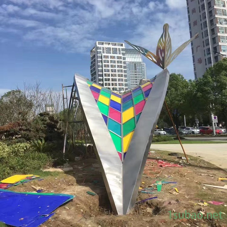 佰盛 不锈钢创意雕塑厂家 不锈钢园林雕塑定做 金属水景月亮雕塑摆件图2