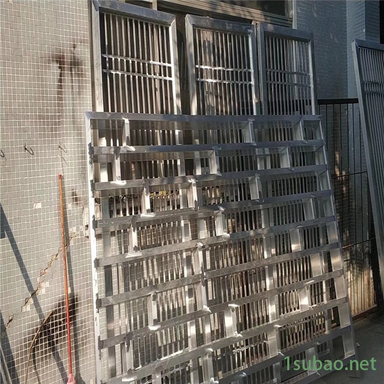 铝合金型材定制铝合金艺术中式窗花隔断 金属雕花装饰板幕墙吊顶图2