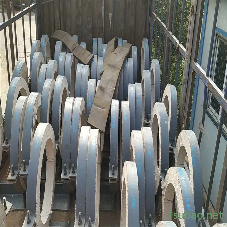 玖众生产 A7三螺栓管夹 角型吊耳 双头螺杆 生产厂家图2