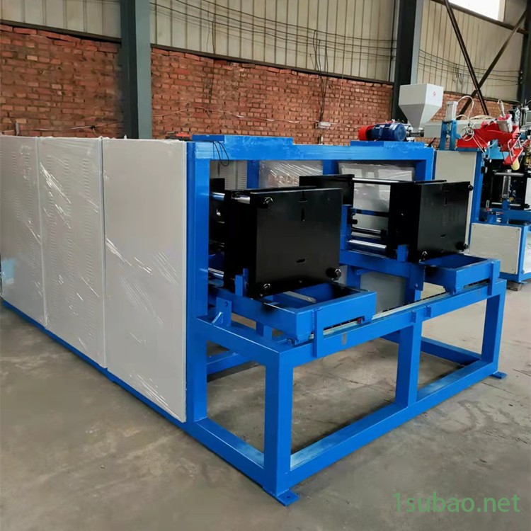 聚诚定制螺杆双工位机油壶自动吹瓶机 液压吹瓶机中空成型自动吹塑机设备图2