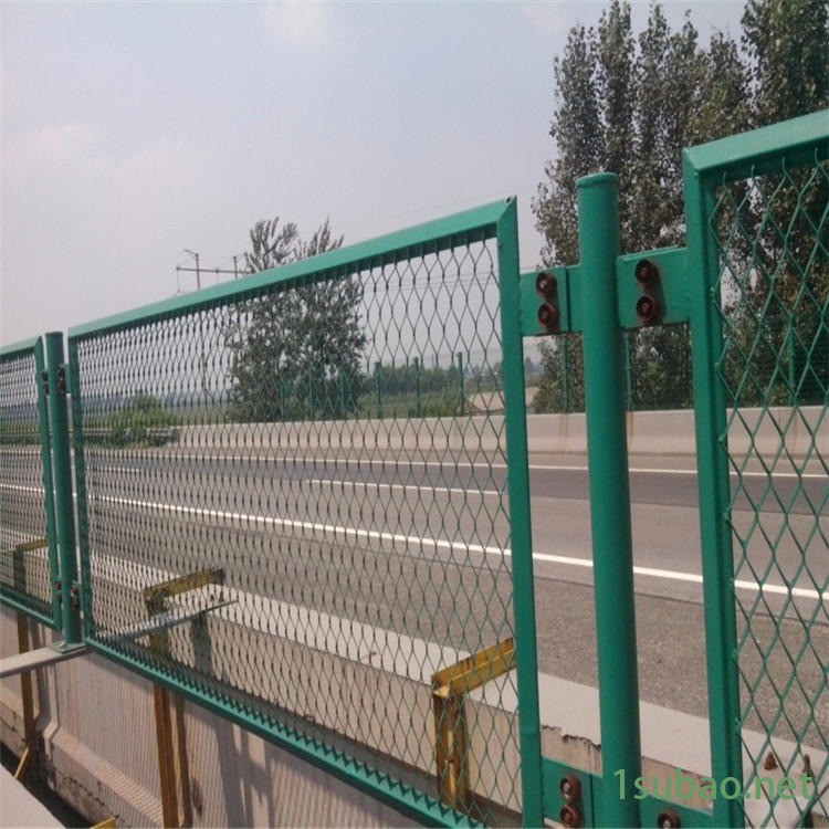 安平百瑞供应公路防眩网 高速公路钢板防眩网 金属扩张钢板防眩网图4