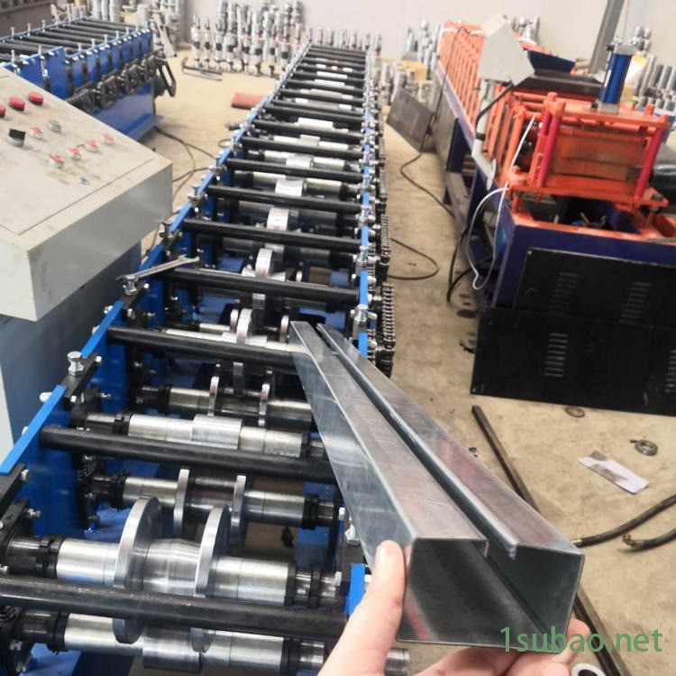 沧州宏霖机械供应金属冷弯成型设备C型拼装房梁设备80重型货架横梁设备图7