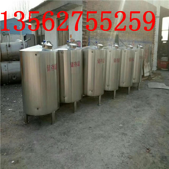 海南出售二手滚塑储罐（海南资讯）