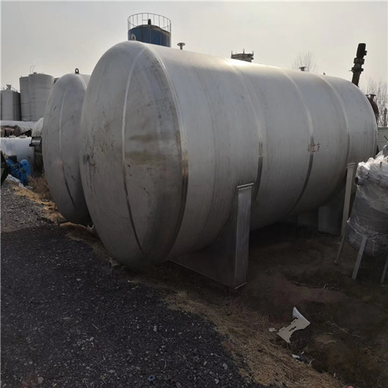 出售*二手滾塑儲(chǔ)罐（湖南資訊）
