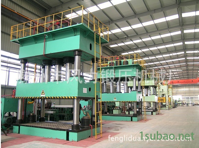 1500吨四柱液压机