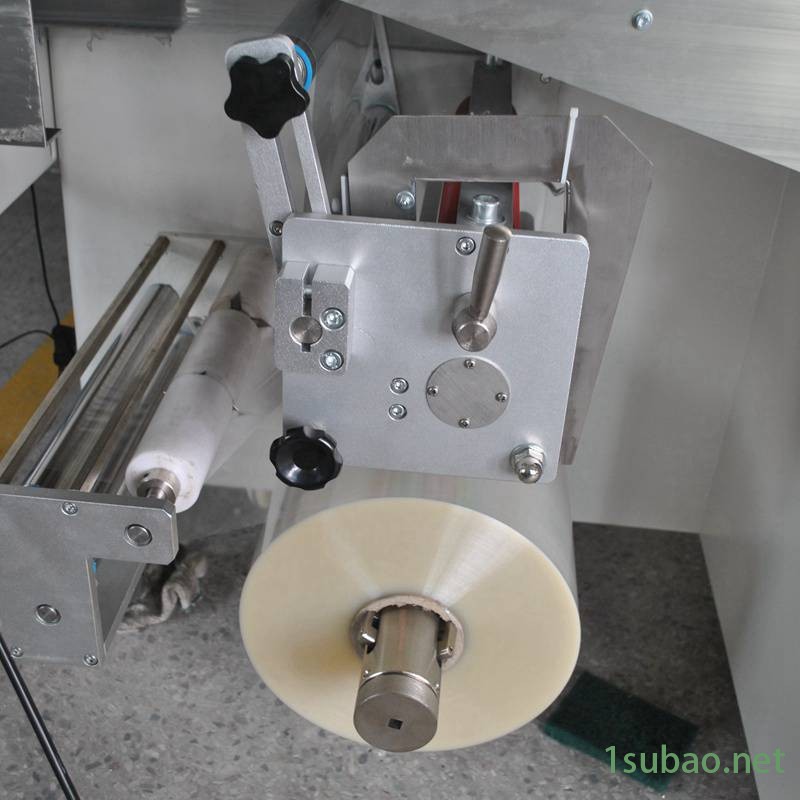 手套枕式包裝機三邊封勞保手套包裝機可全自動點數下料賽諾廠家