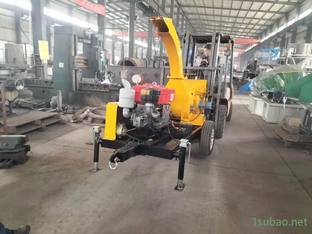 木材削片机移动木材粉碎机塑料粉碎机械价格