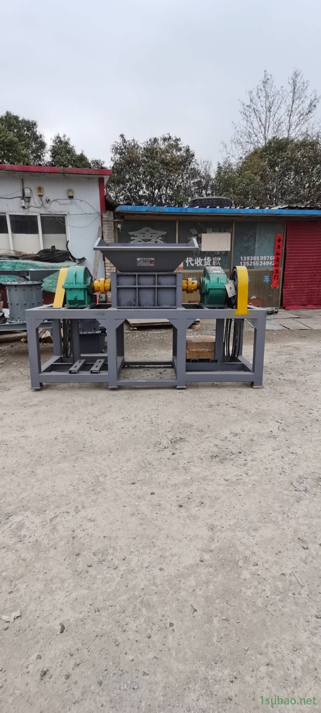 大型金屬撕碎機(jī)煤渣粉碎機(jī)單軸塑料撕碎機(jī)廢鋼撕碎機(jī)