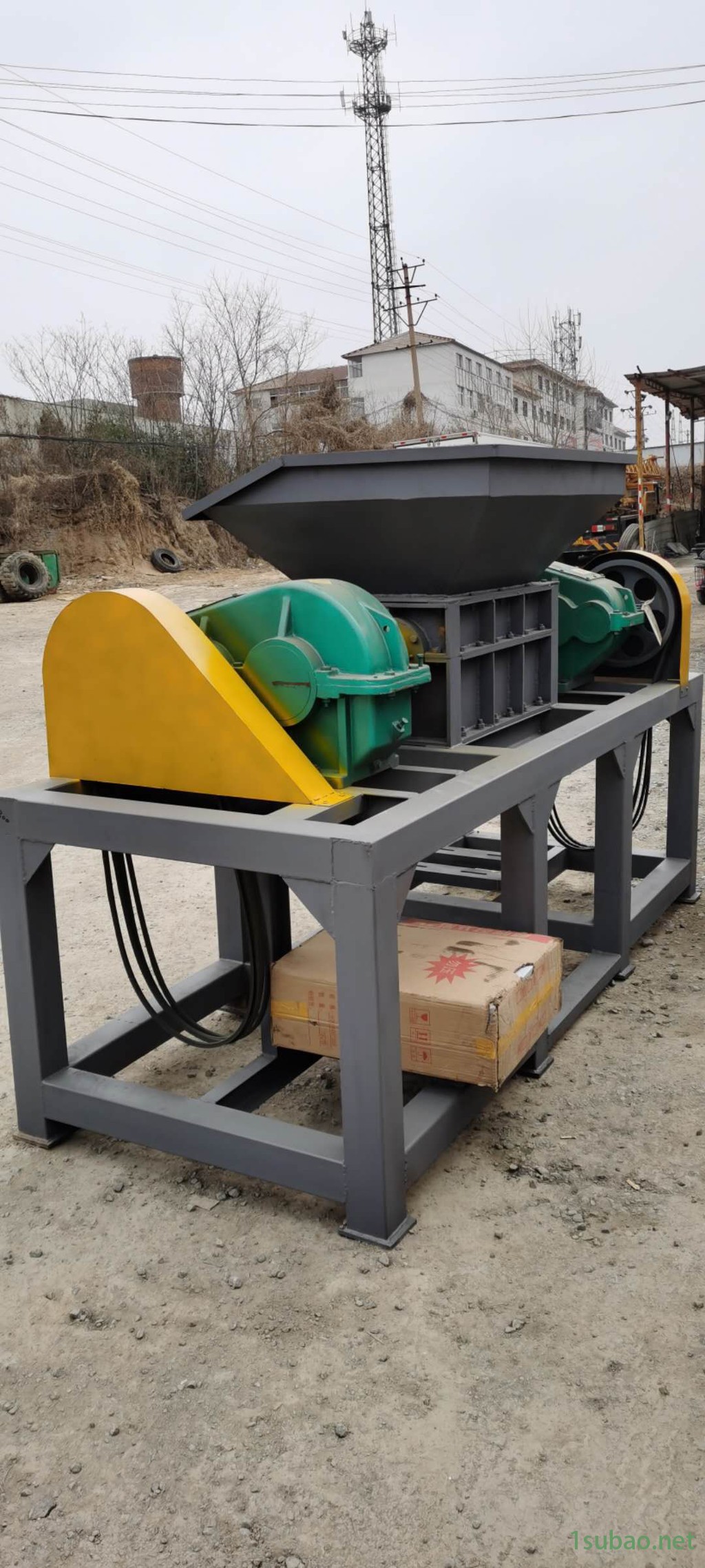 大型金屬撕碎機(jī)煤渣粉碎機(jī)單軸塑料撕碎機(jī)廢鋼撕碎機(jī)