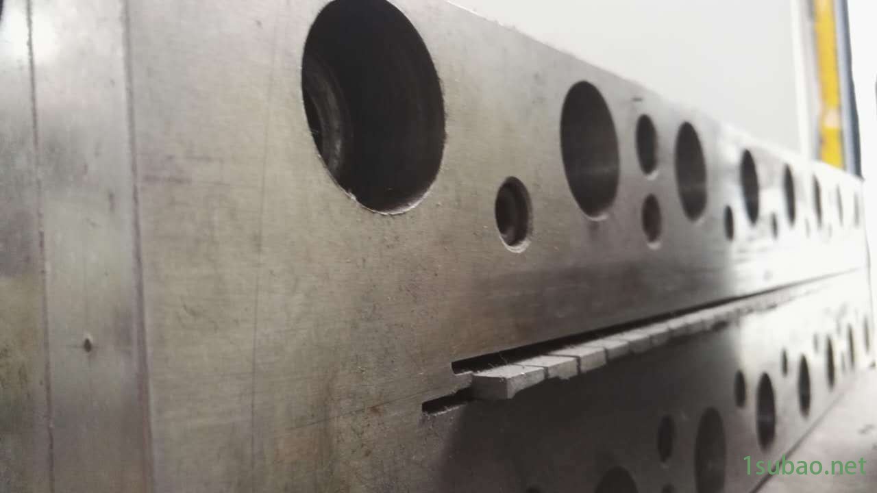 擠出模具及制品示例圖1