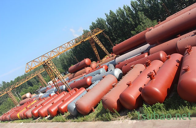 15立方氮气储罐,15立方氧气储罐,15立方氩气储罐,120立方乙烯储罐120立方乙烯储罐25立方氦气储罐