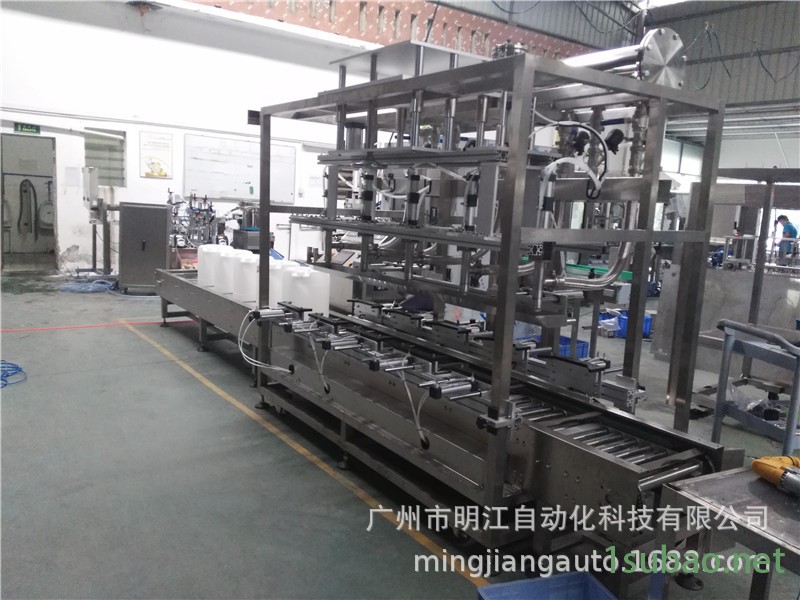 20L日化化工大桶液體灌裝機(jī)油漆大桶潤(rùn)滑油全自動(dòng)稱重大桶灌裝機(jī)示例圖3