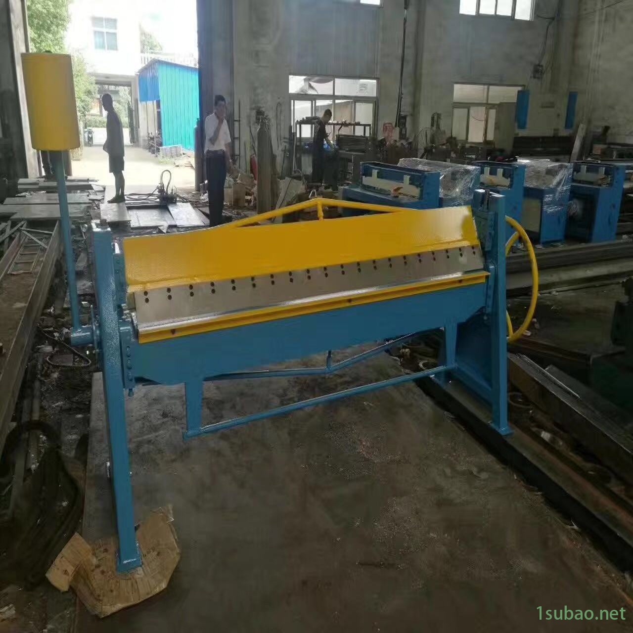 電動(dòng)折邊機(jī)氣動(dòng)折板機(jī)手動(dòng)共板法蘭折彎?rùn)C(jī)寬度1300到2500批發(fā)銷(xiāo)售示例圖1