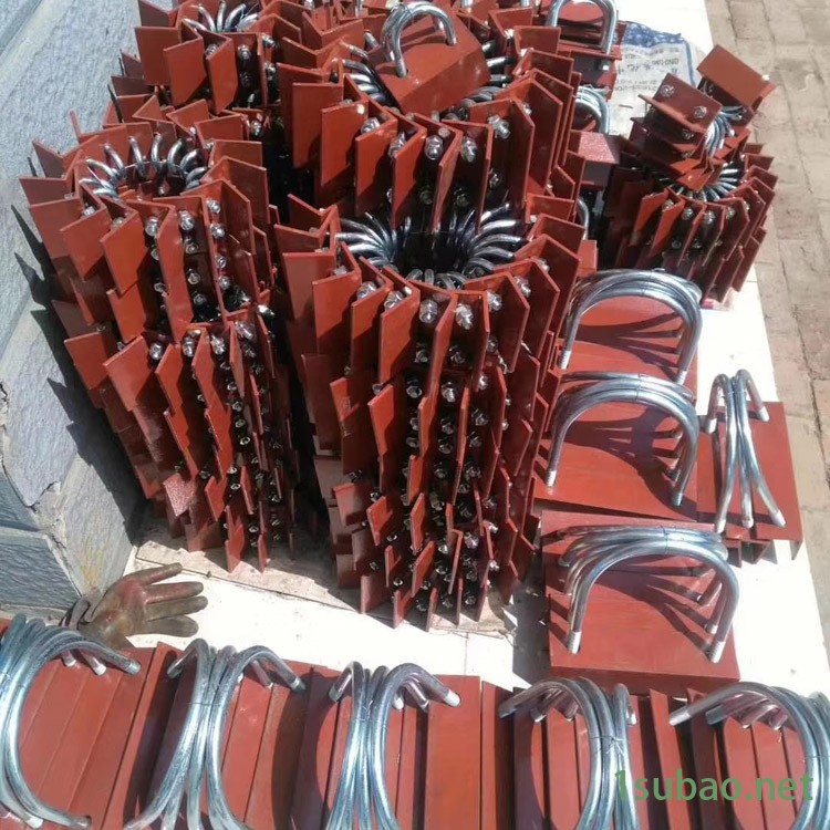 致恒加工定制 790C形螺桿動載管夾 M1-8管夾(三排螺栓) 全天24小時在線