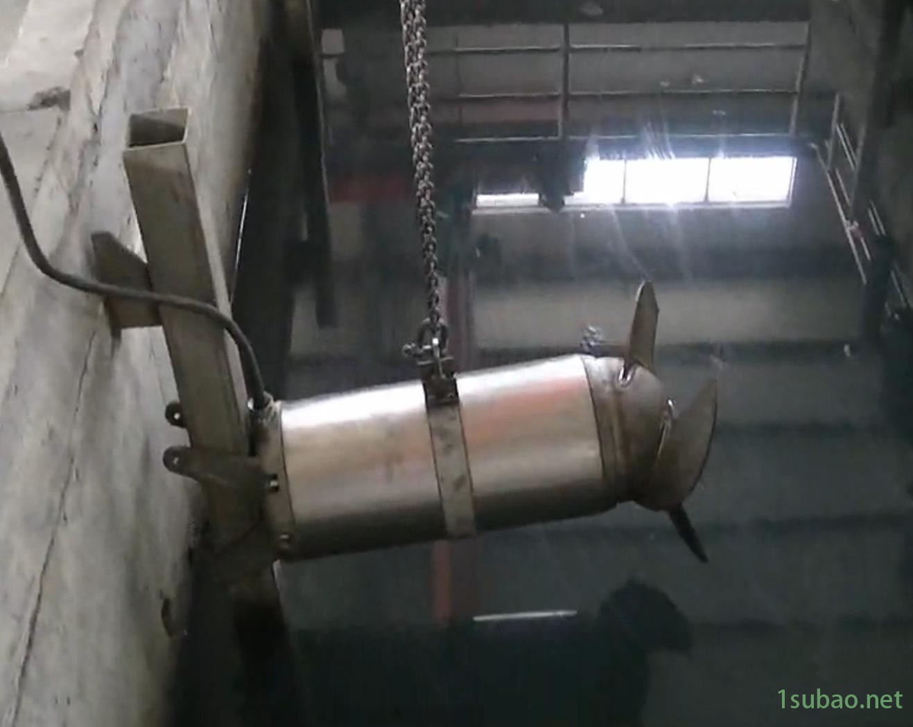 除磷阶段搅拌机斜齿轮减速机低速推流器冲压式混合搅拌机图3