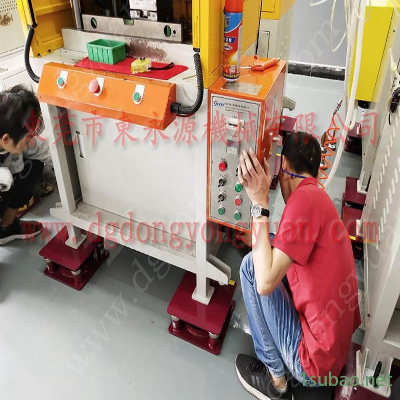 吸塑机减震垫 九楼机器减震脚  减震脚  模切机楼板防振胶垫，铝冲压材料涂油机