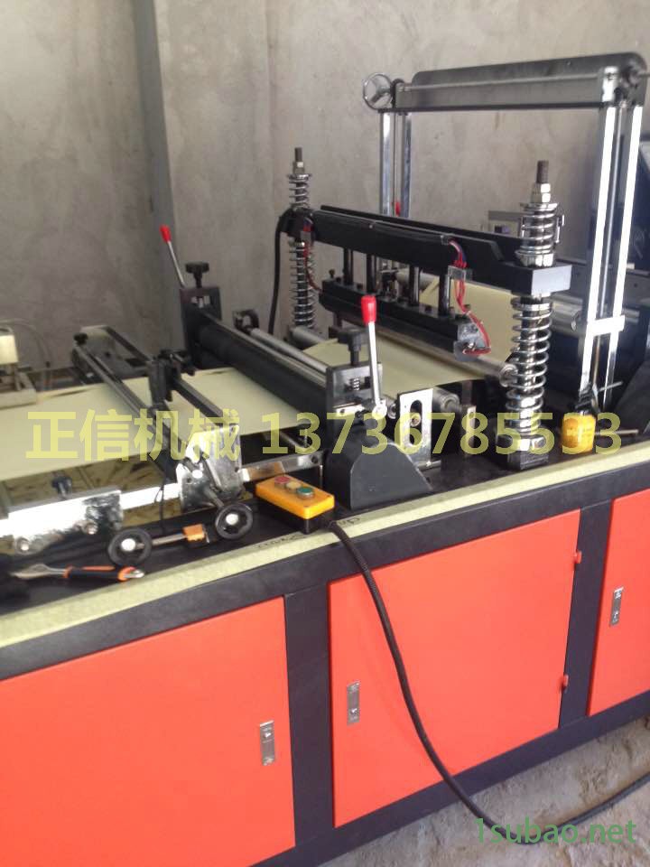 阿爾及爾無紡布制袋機車間實拍 (2)