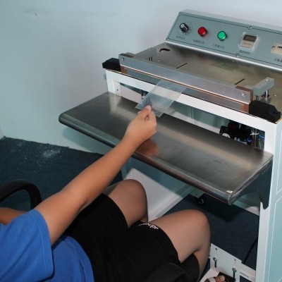 興寧-KBQ-600Q-腳踏式氣動封口機