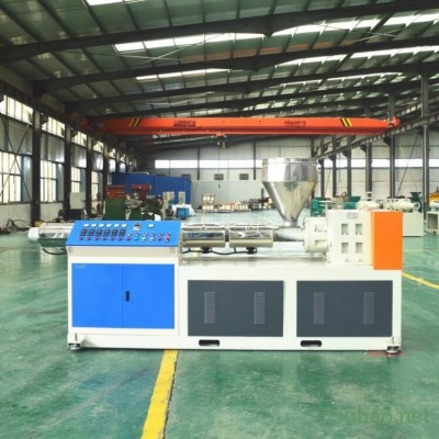 雙達(dá)機(jī)械廠家供應(yīng)塑料管材機(jī) 塑料軟管設(shè)備 45型塑料擠出機(jī) 生產(chǎn)廠家