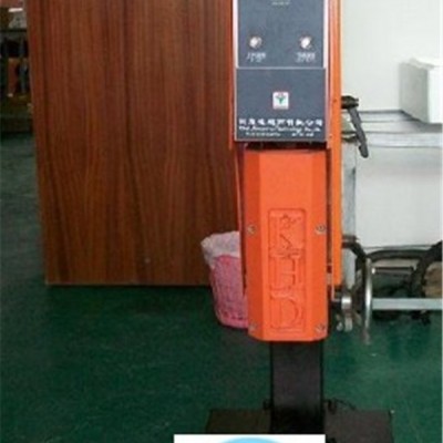 新型气膜专用高频焊接机（宣城新闻）