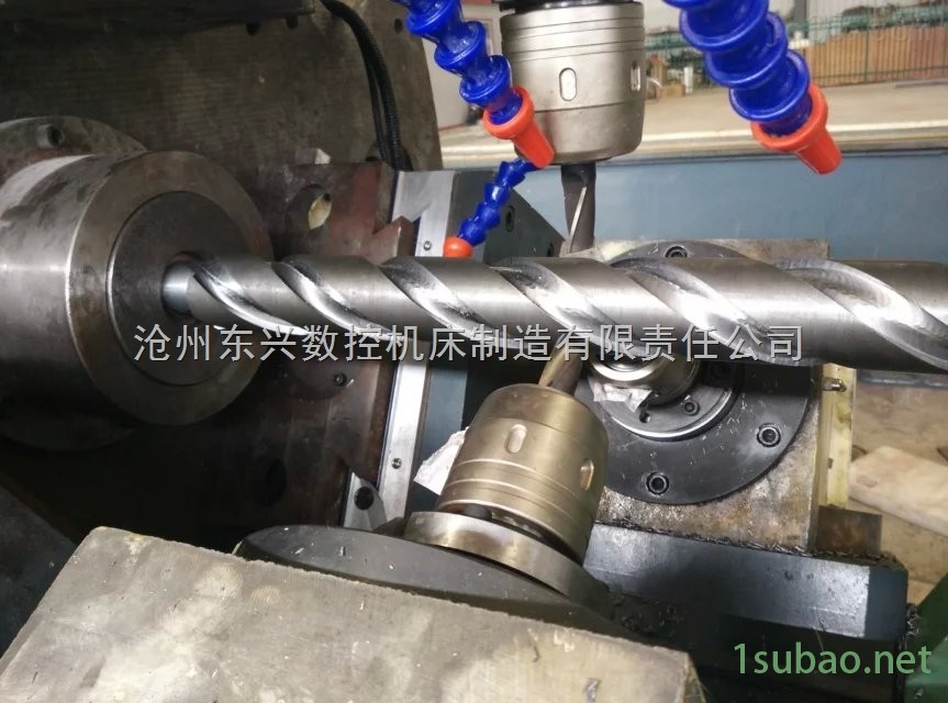 螺旋钻杆加工机床图1