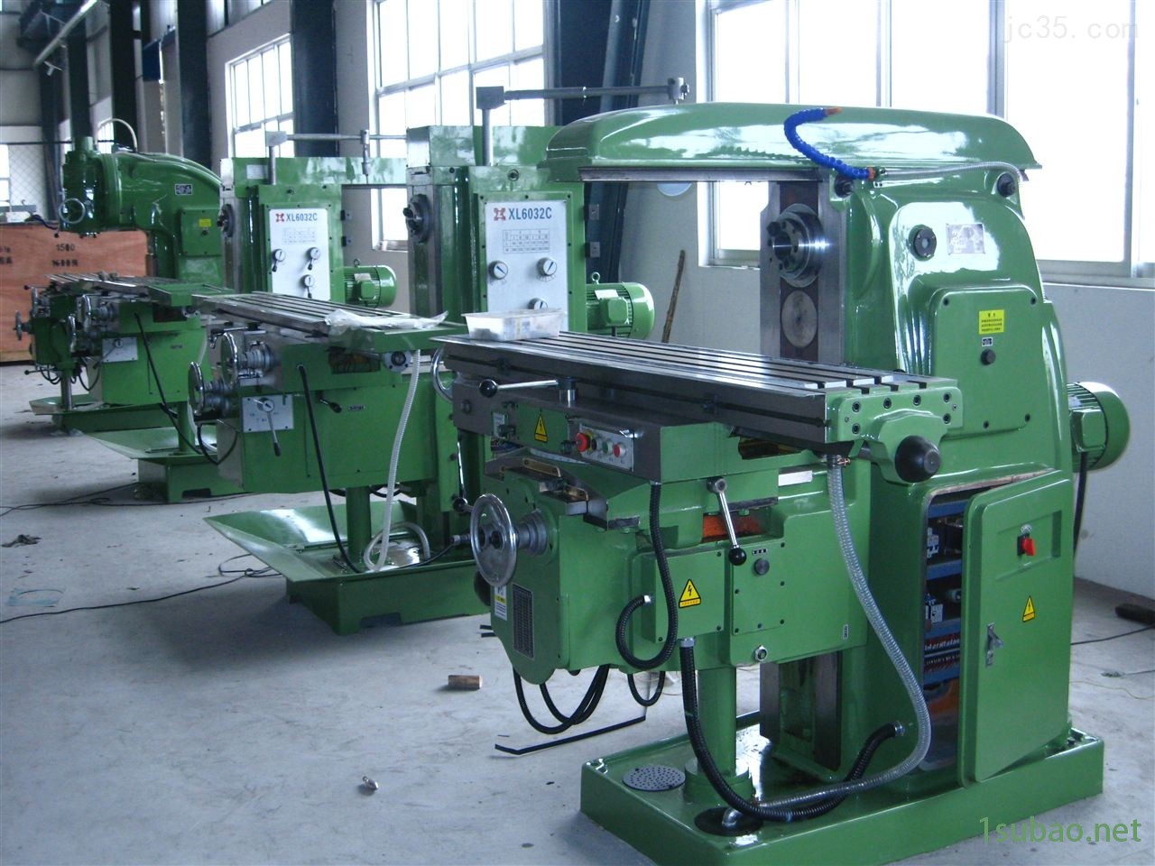 全网格山东有荣机床供X6132*铣床　可加数控/数显/回转工作台图2