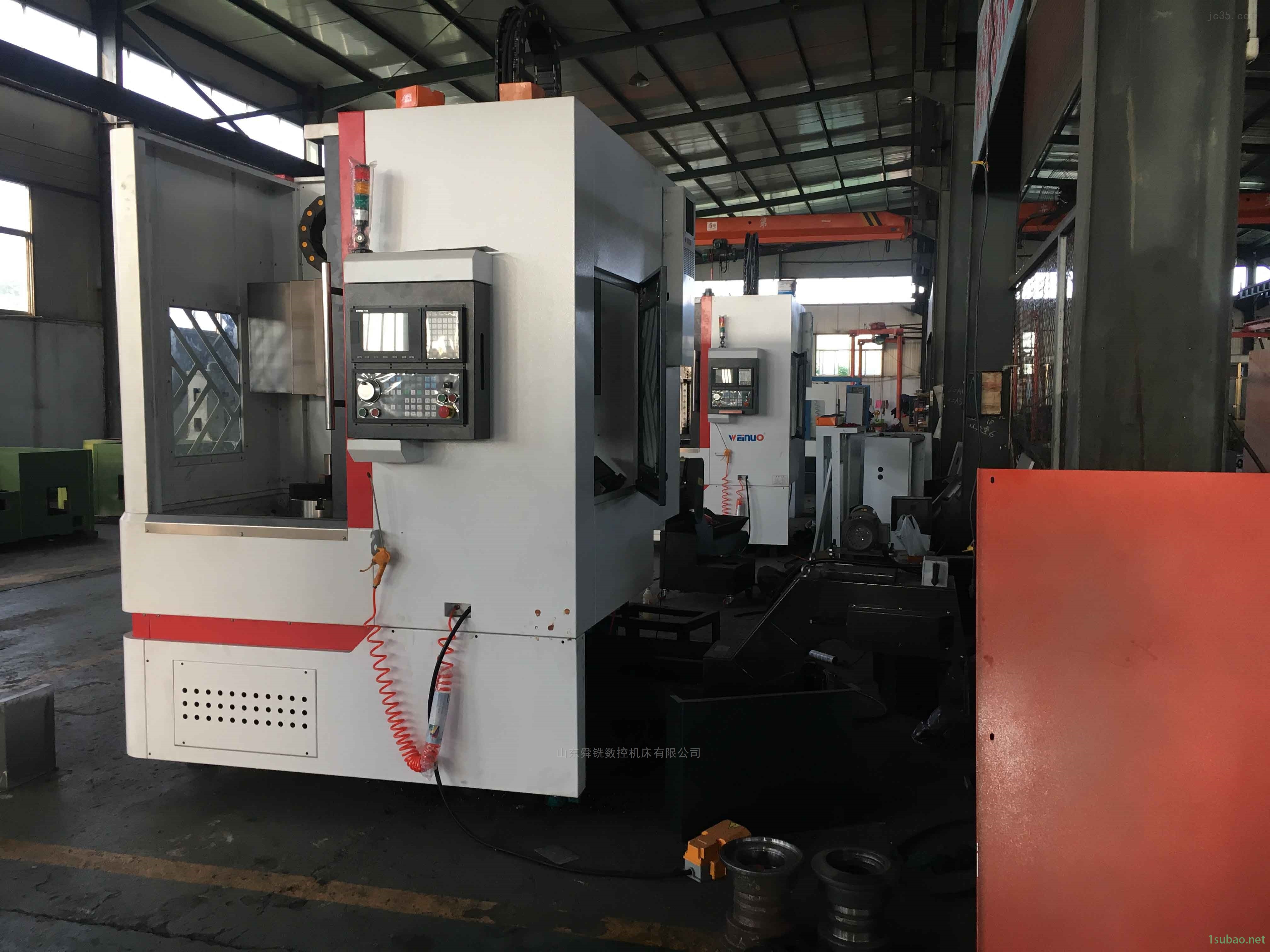 单柱立式数控加工机床图2