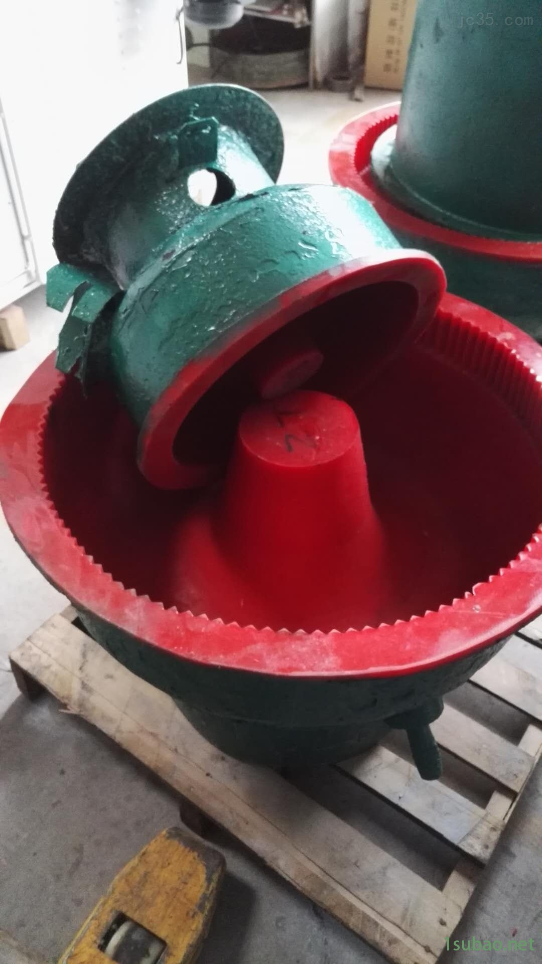 东莞振动研磨机包胶厂家 振机衬胶换胶价格图3