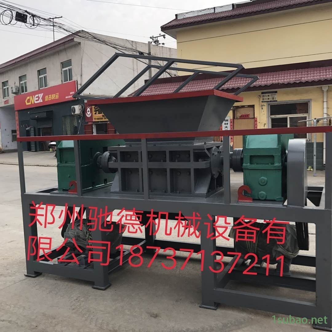 多工位转盘式纸卡吸塑包装机(南宁新闻)