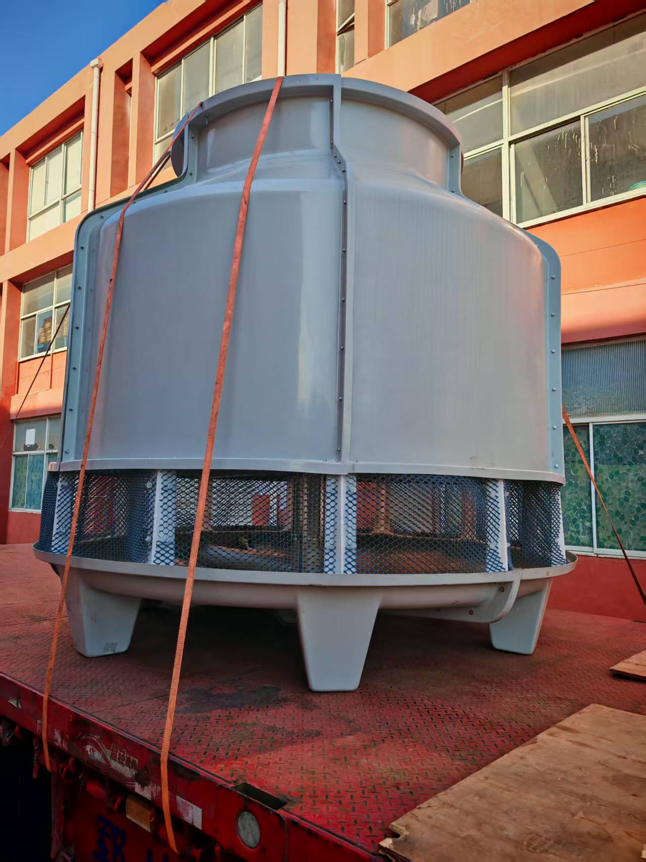 60T小型冷却塔逆流式圆形冷却塔玻璃钢模具塑机冷却设备图3